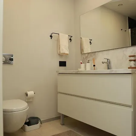 Lovely One One Bdroom-836