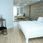 Lovely One One Bdroom-836