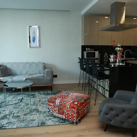 Lovely One One Bdroom-836 דירה *