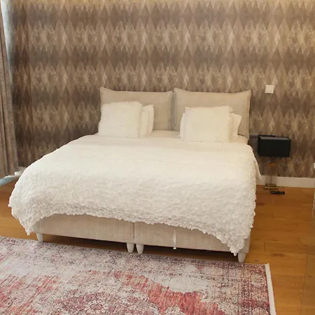 Lovely One One Bdroom-836 *