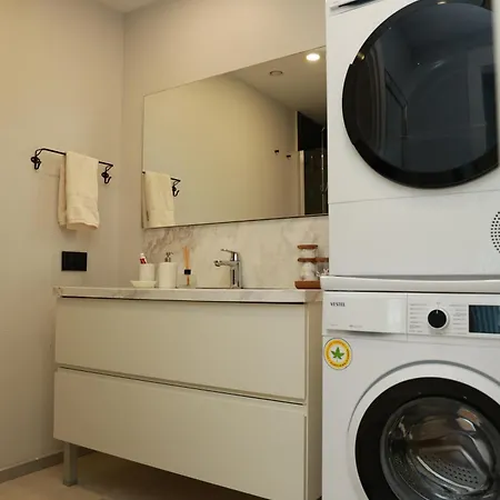 Lovely One One Bdroom-836