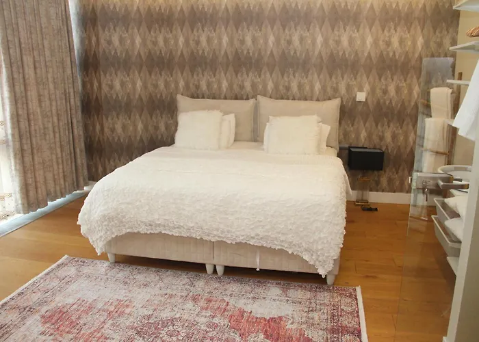 Lovely One One Bdroom-836 *